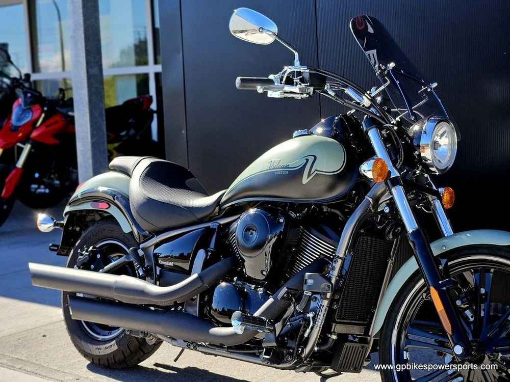 2023 Kawasaki Vulcan 900 Custom