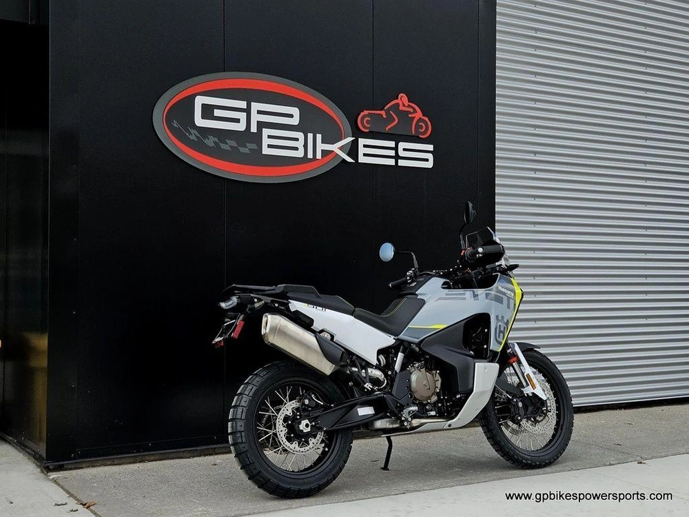2025 Husqvarna Norden 901