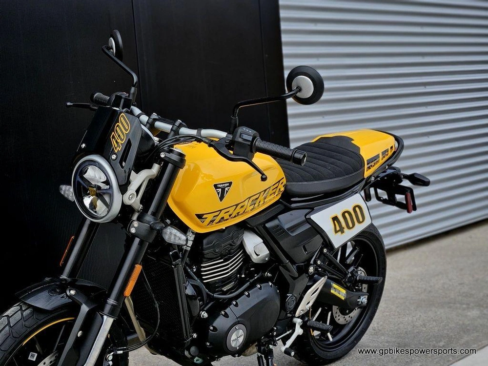 2027 Triumph Tracker 400 Racing Yellow