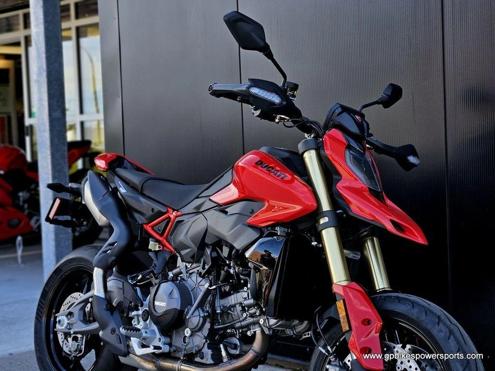 2026 Ducati Hypermotard V2