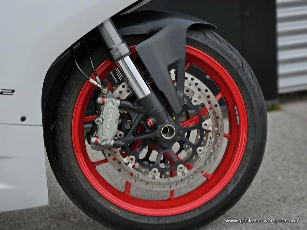 2021 Ducati Panigale V2 White Rosso Livery