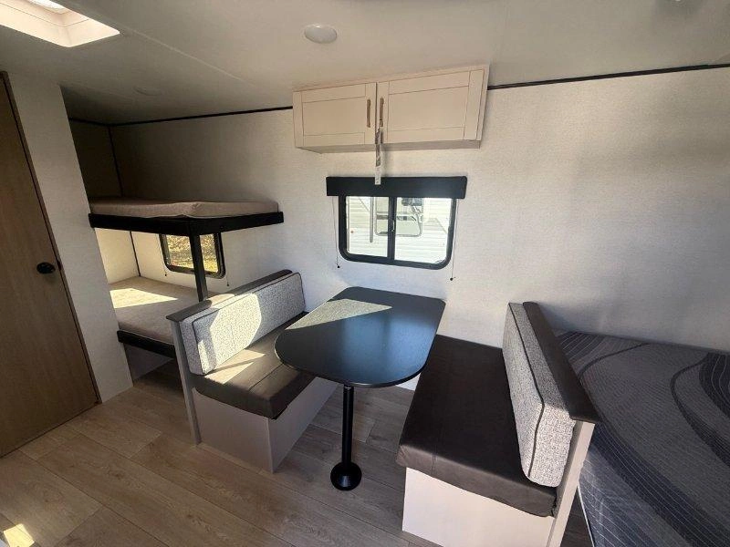 Jayco Jay Feather 17bhsl 2027