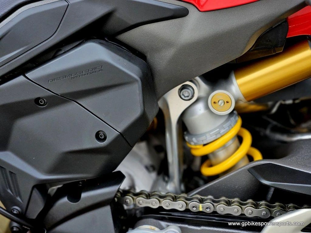 2026 Ducati Panigale V4 Red