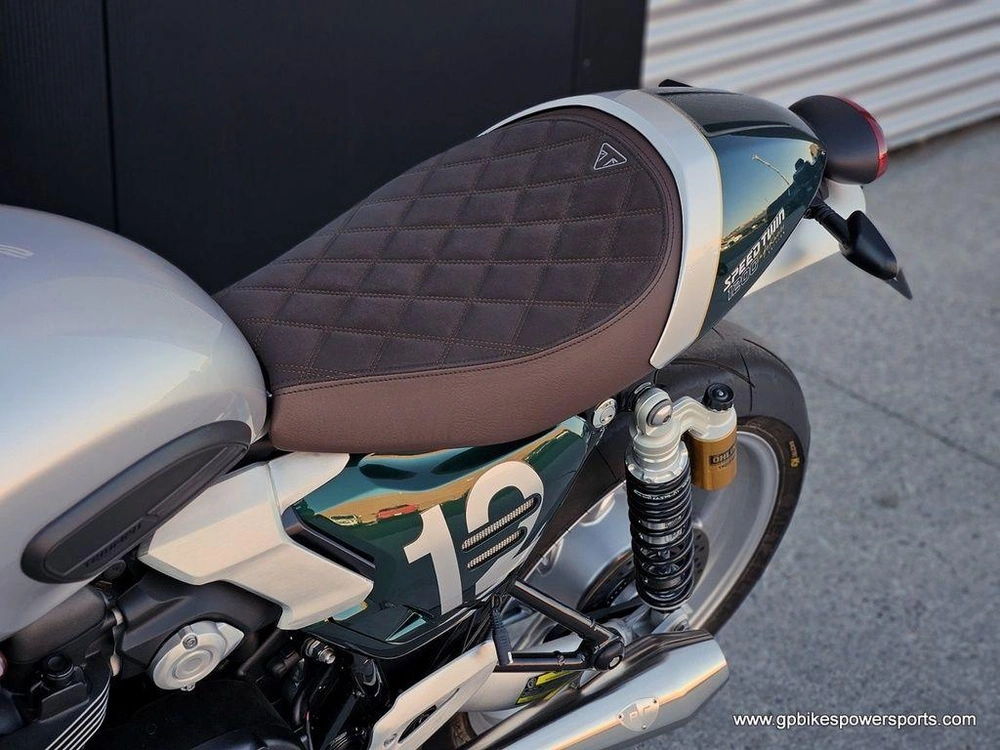 2027 Triumph Speed Twin 1200 Cafe Racer Aluminium Silver/competition Green