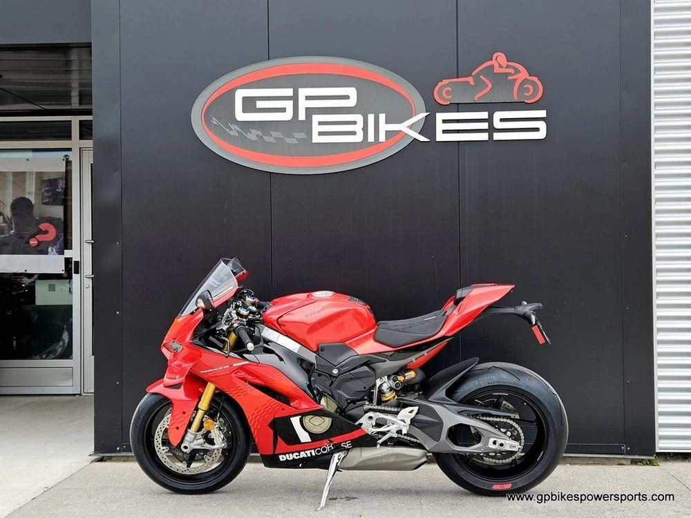 2026 Ducati Panigale V4 S Corse