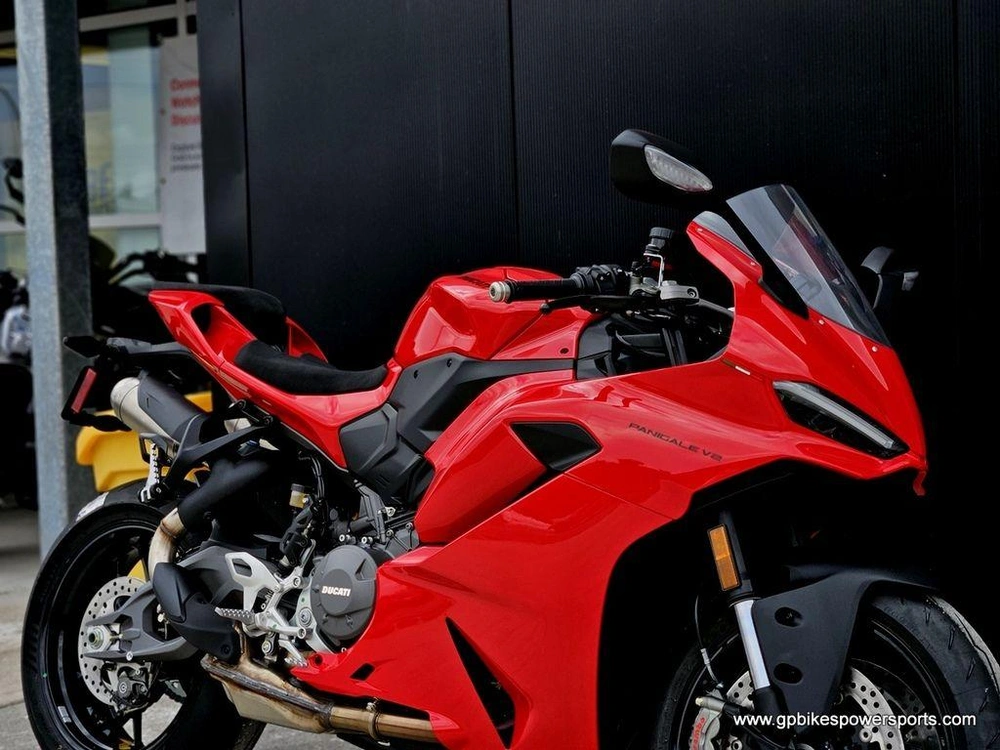 2026 Ducati Panigale V2 Red