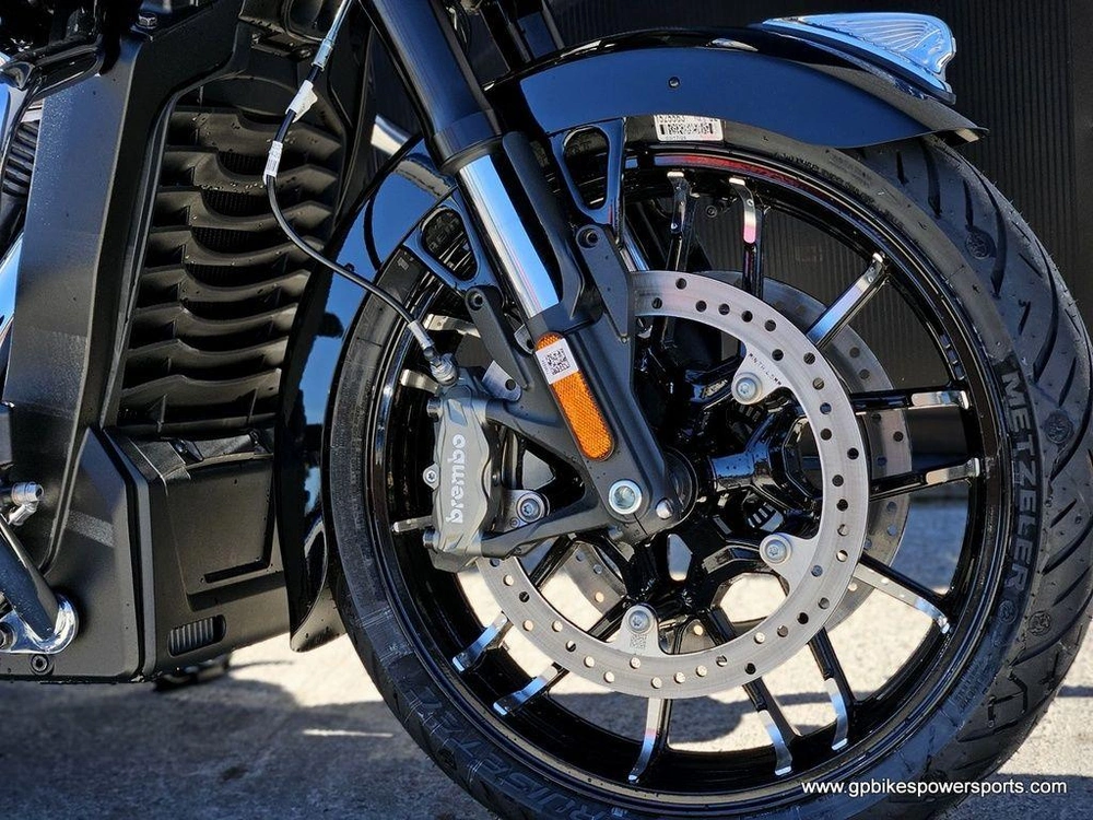 2026 Indian Motorcycle Challenger® Limited 112 W/powerband Audio Black Metallic