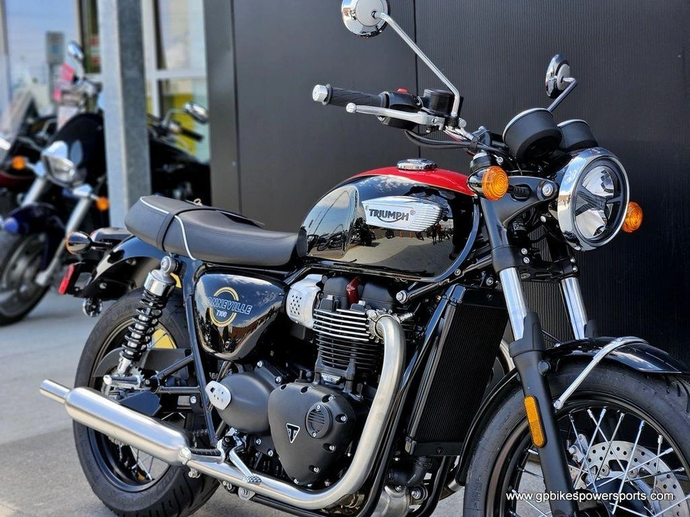 2026 Triumph Bonneville T100 Jet Black