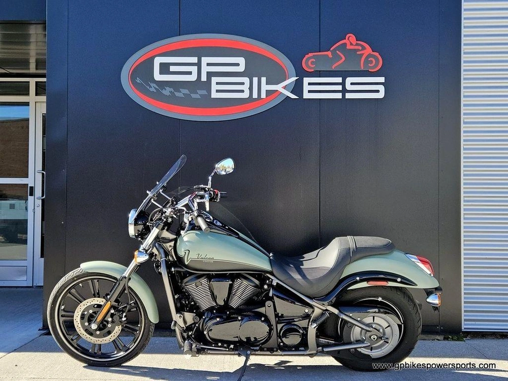 2023 Kawasaki Vulcan 900 Custom