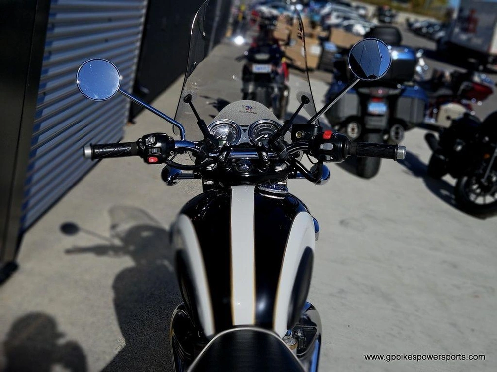 2016 Triumph Bonneville T120 Jet Black Pure White
