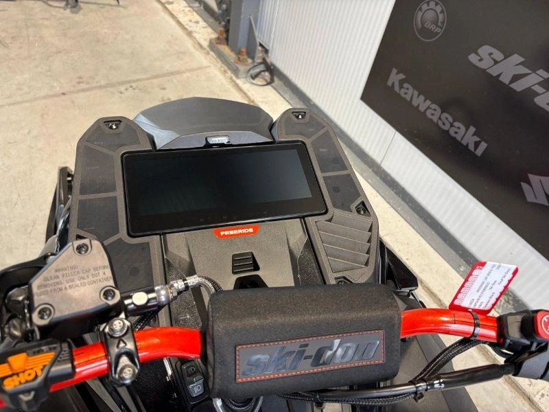 Ski-doo Freeride 147 850 E-tec Powdermax X-light 3.0'' Shot W/ 10.25'' Touchscreen 2027