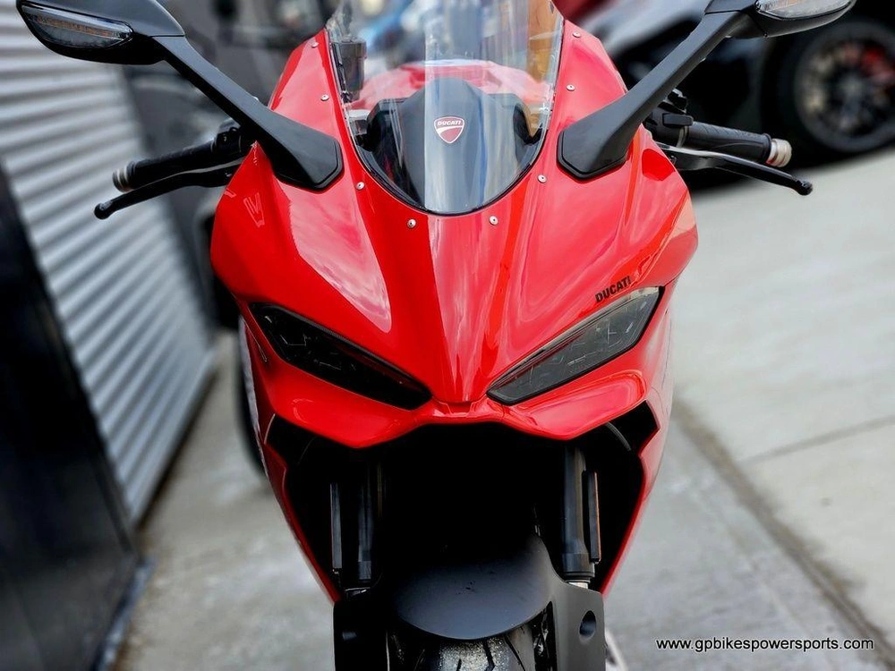 2026 Ducati Panigale V2 Red