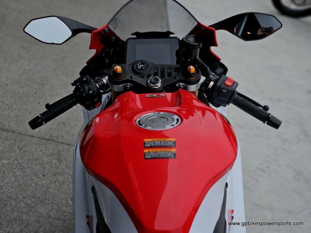 2026 Yamaha Yzf-r7 70th Anniversary