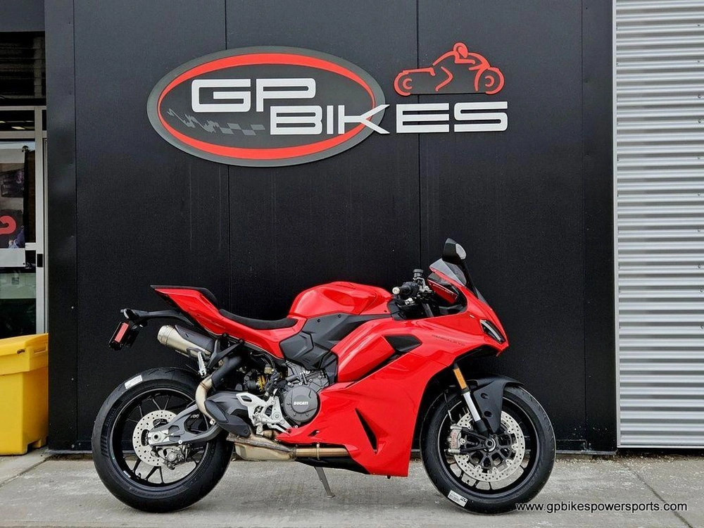 2026 Ducati Panigale V2 Red