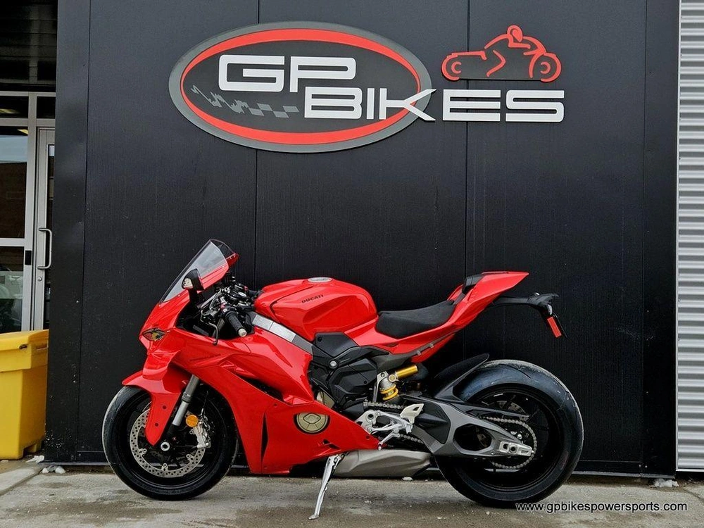 2026 Ducati Panigale V4 Red