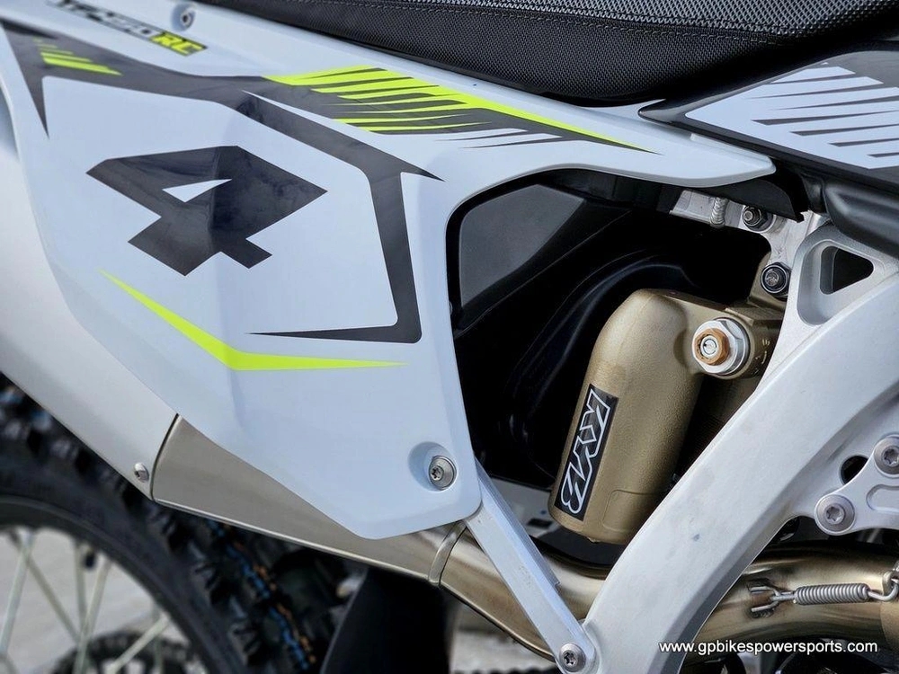 2025 Triumph Tf 450-rc Edition Jet Black/pure White