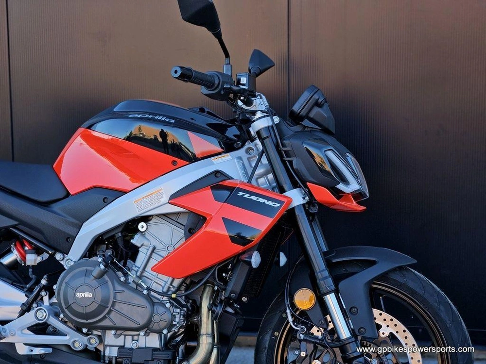 2026 Aprilia Tuono 457
