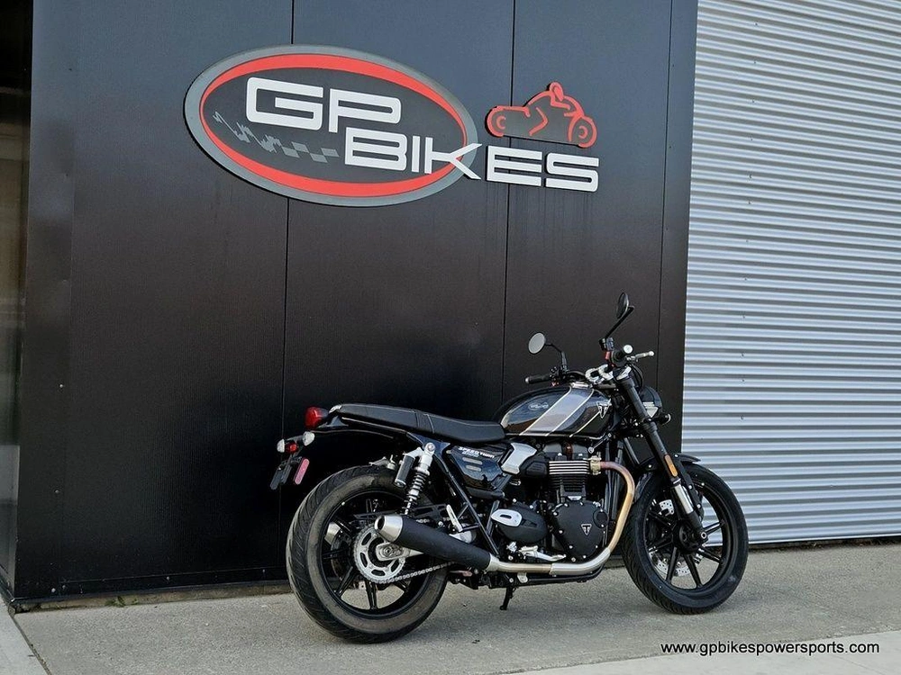 2026 Triumph Speed Twin 900 Phantom Black/aurum Gold Demo