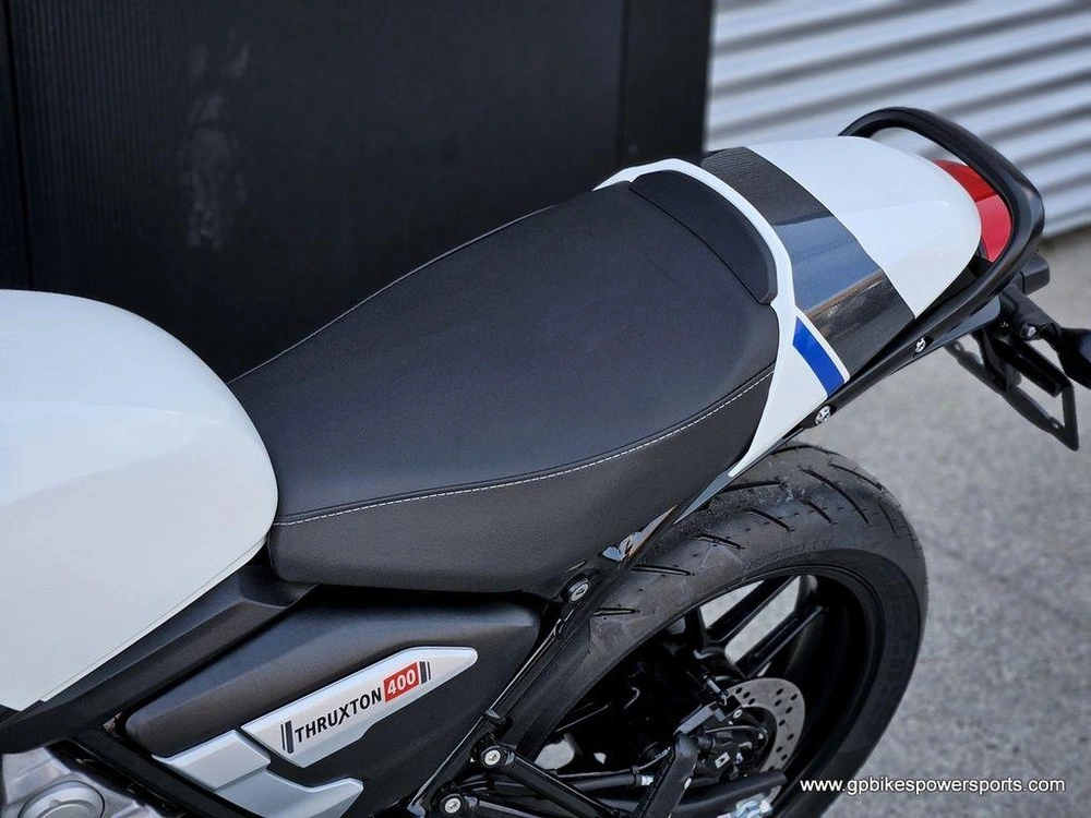2026 Triumph Thruxton 400 White/grey