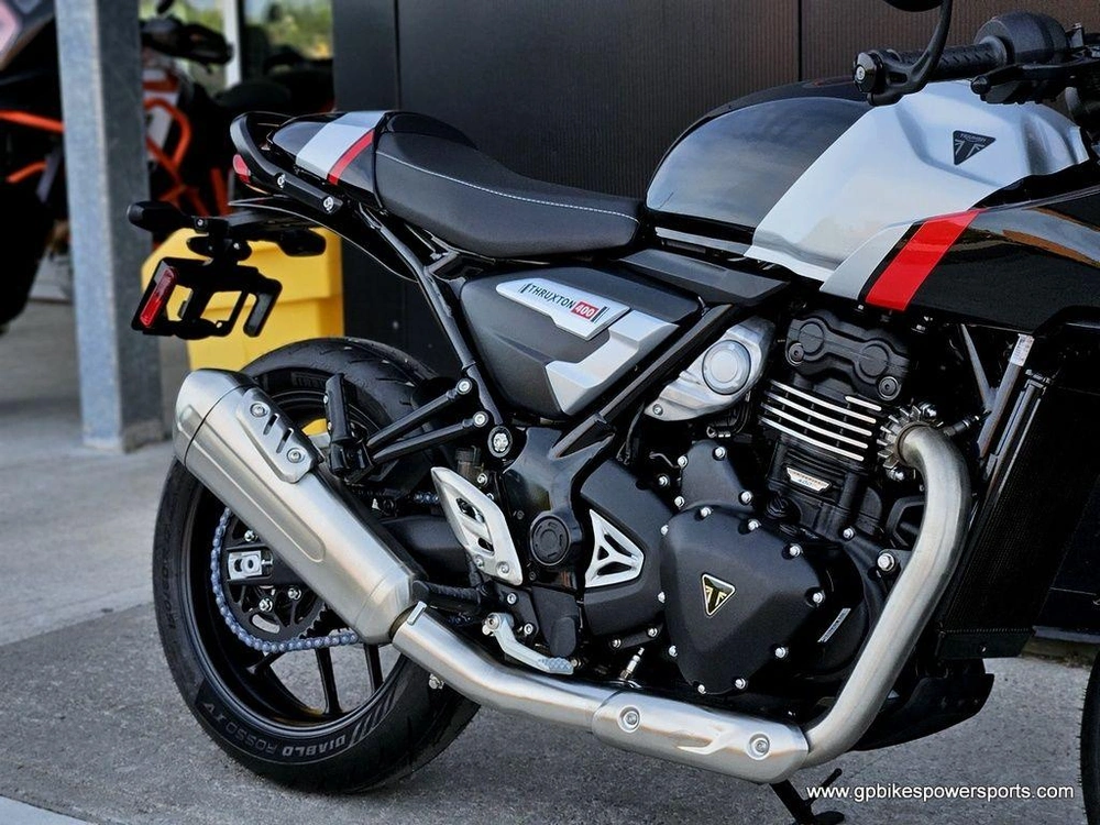 2026 Triumph Thruxton 400 Black/silver