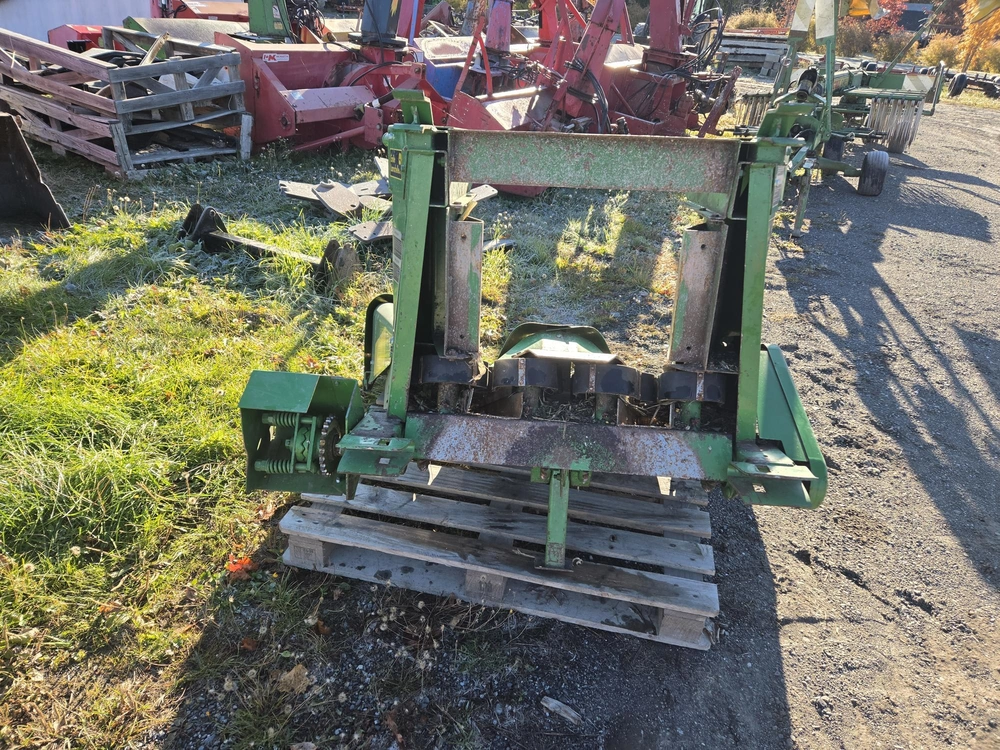 John Deere 2rrc None