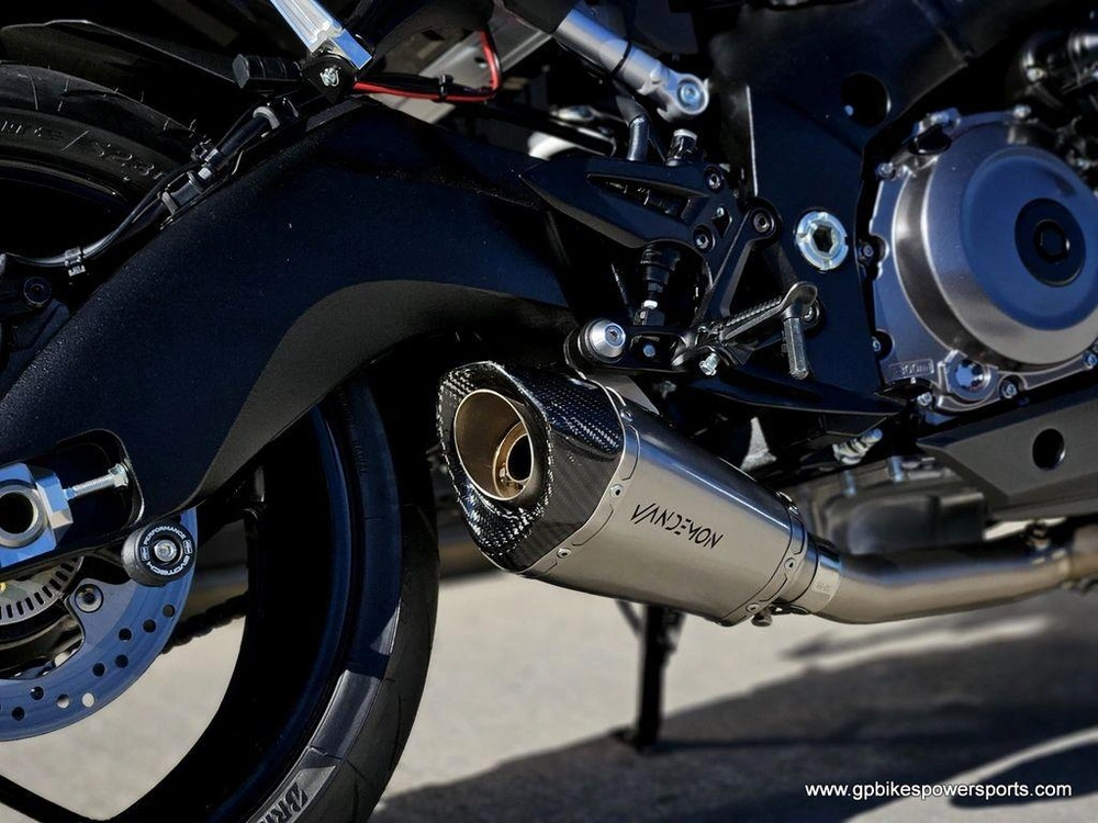 2025 Suzuki Gsx-s1000a