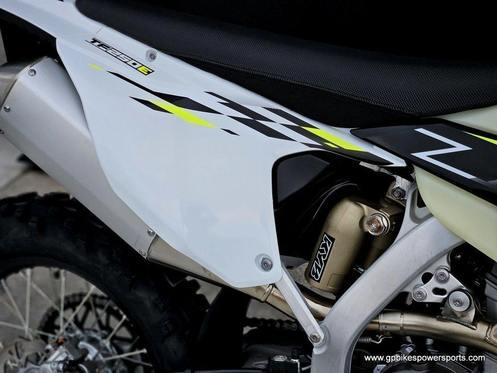 2026 Triumph Tf 250-e Jet Black/pure White