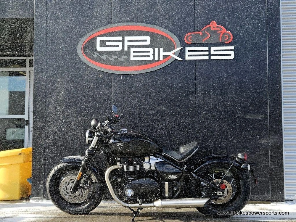 2026 Triumph Bonneville Bobber Jet Black