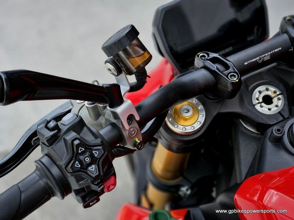 2025 Ducati Streetfighter V2s Ducati Red