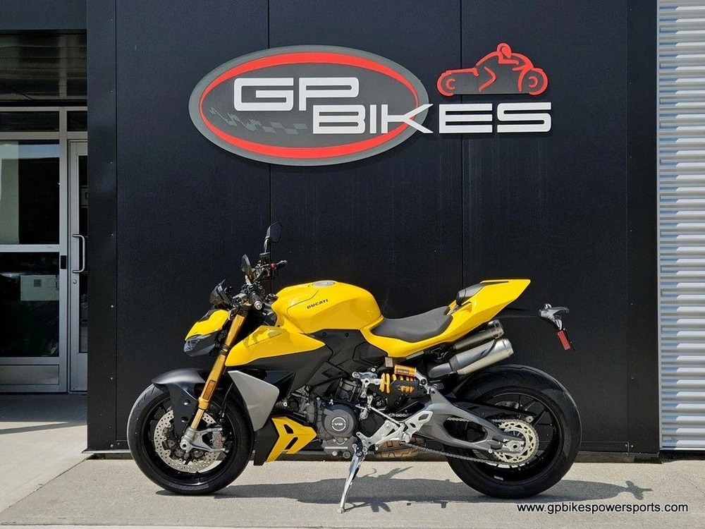 2026 Ducati Streetfighter V2 S Yellow