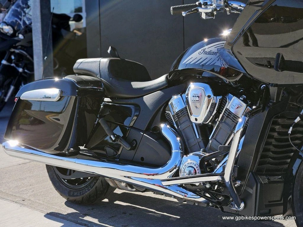 2026 Indian Motorcycle Challenger® Limited 112 W/powerband Audio Black Metallic