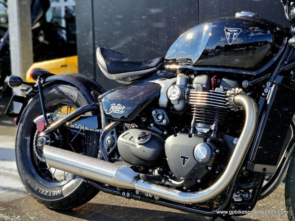 2026 Triumph Bonneville Bobber Jet Black