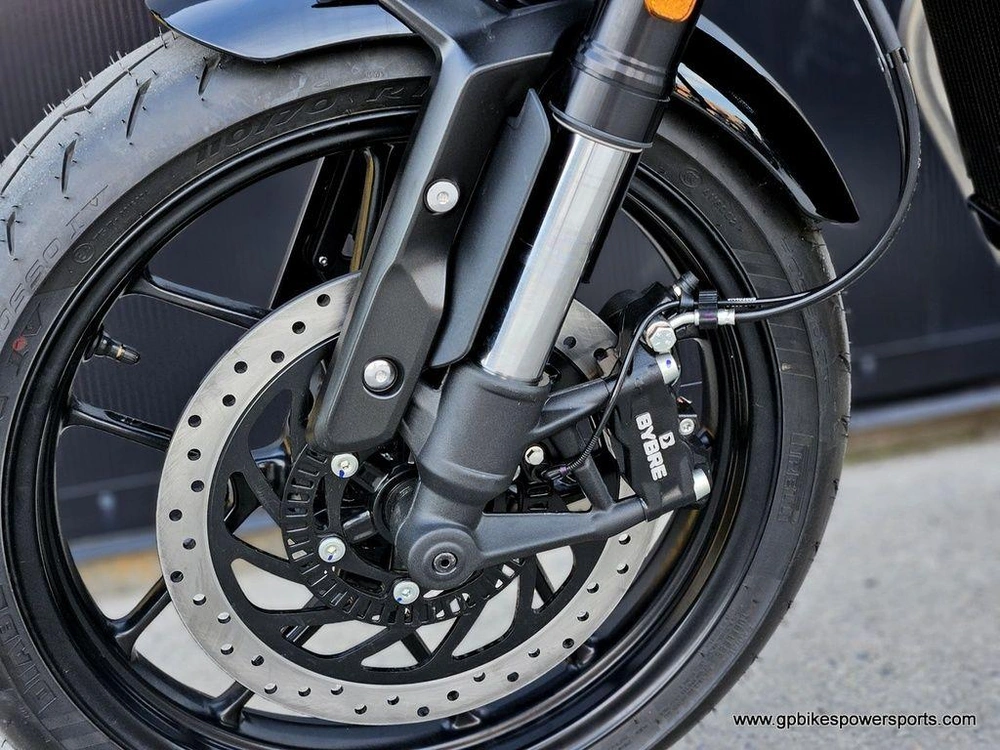 2026 Triumph Thruxton 400 Black/silver