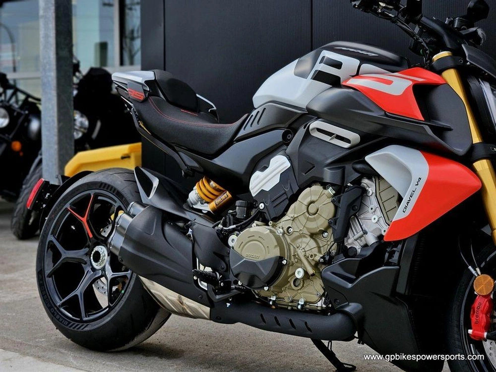 2026 Ducati Diavel V4 Rs Livery