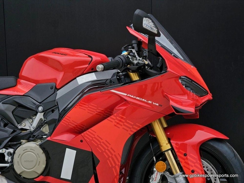 2026 Ducati Panigale V4 S Corse