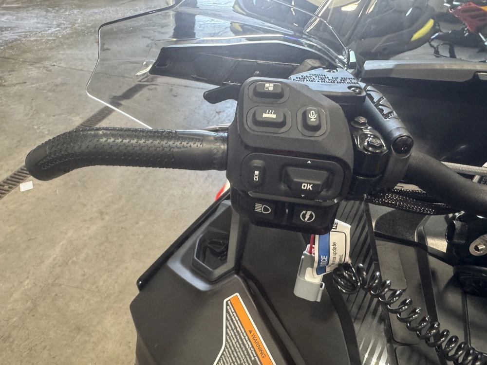 2027 Lynx Rave Re 600rr