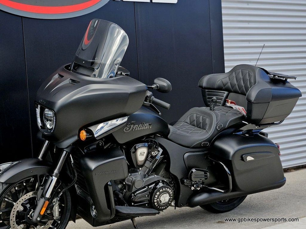 2026 Indian Motorcycle Roadmaster® Powerplus Dark Horse® 112 Black Smoke