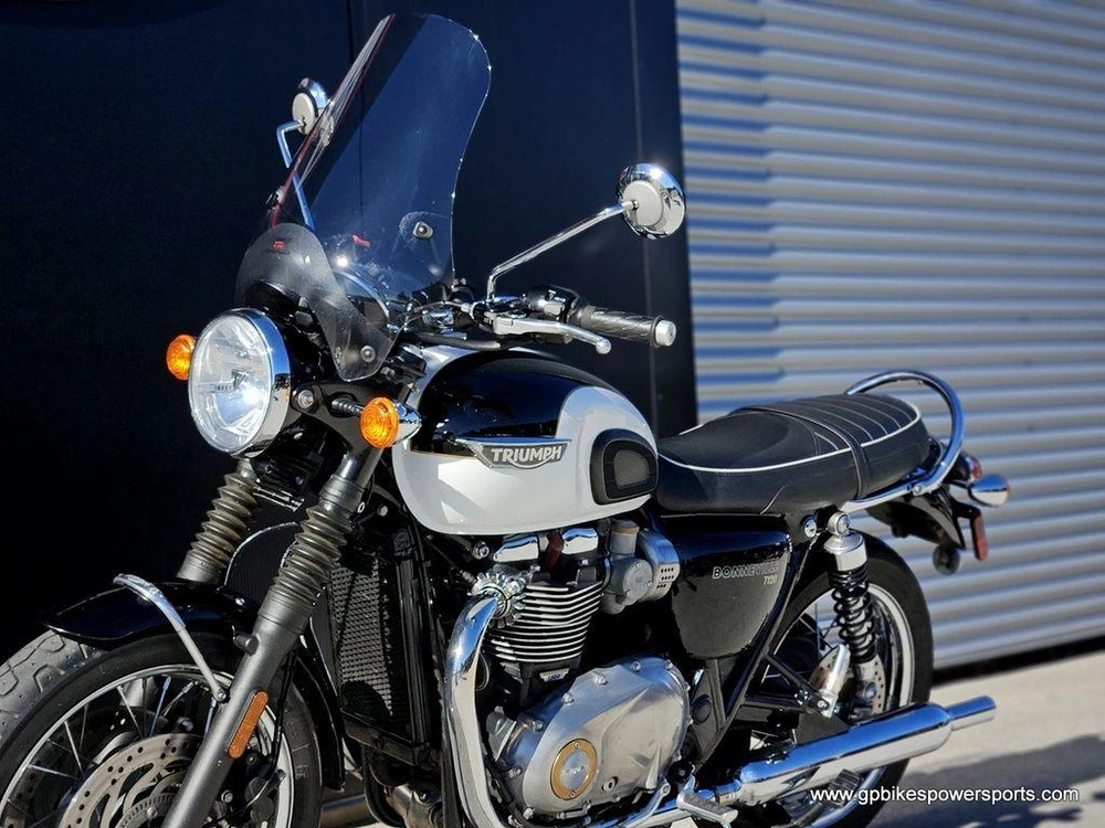 2016 Triumph Bonneville T120 Jet Black Pure White