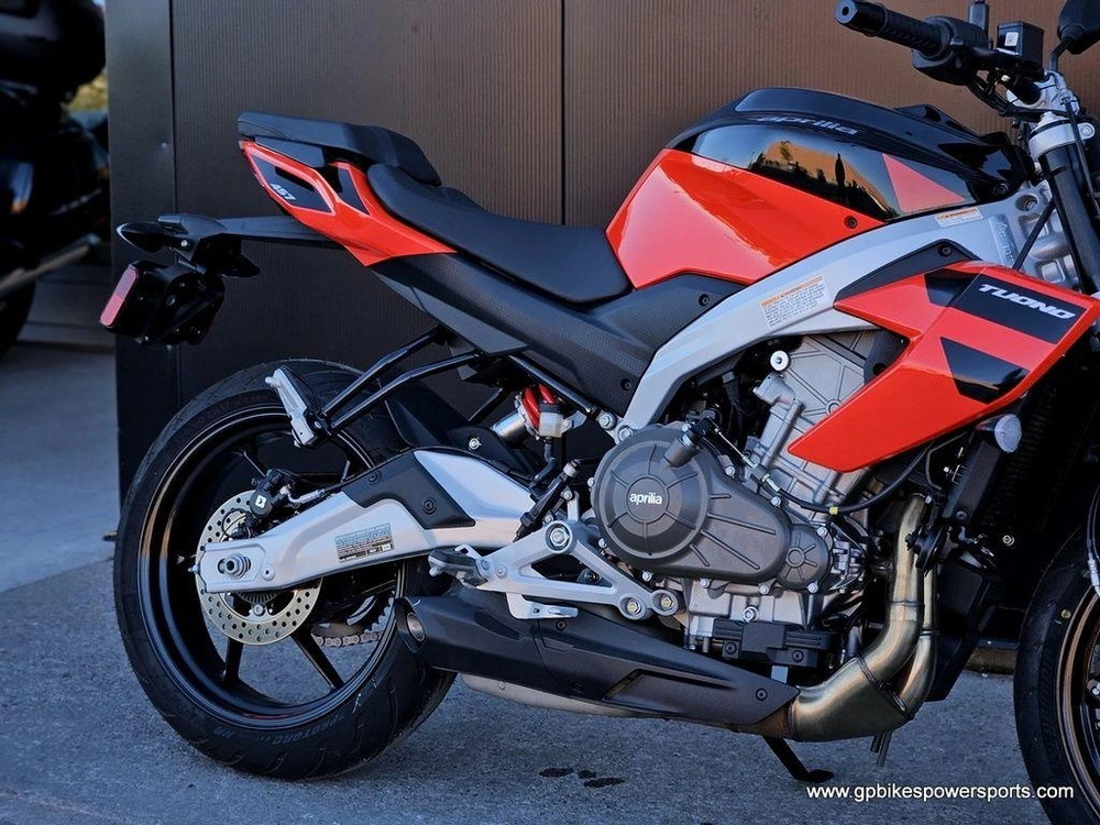 2026 Aprilia Tuono 457