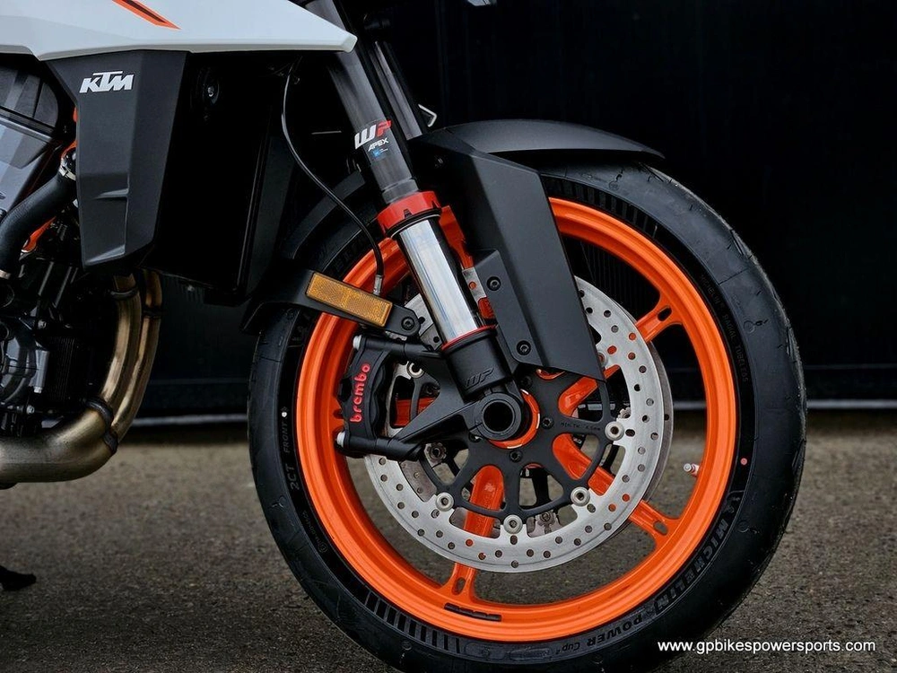 2026 Ktm 990 Duke R