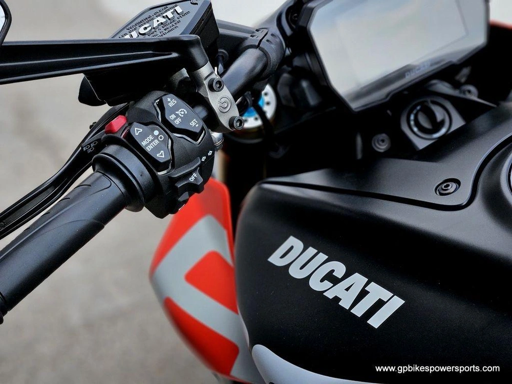 2026 Ducati Diavel V4 Rs Livery