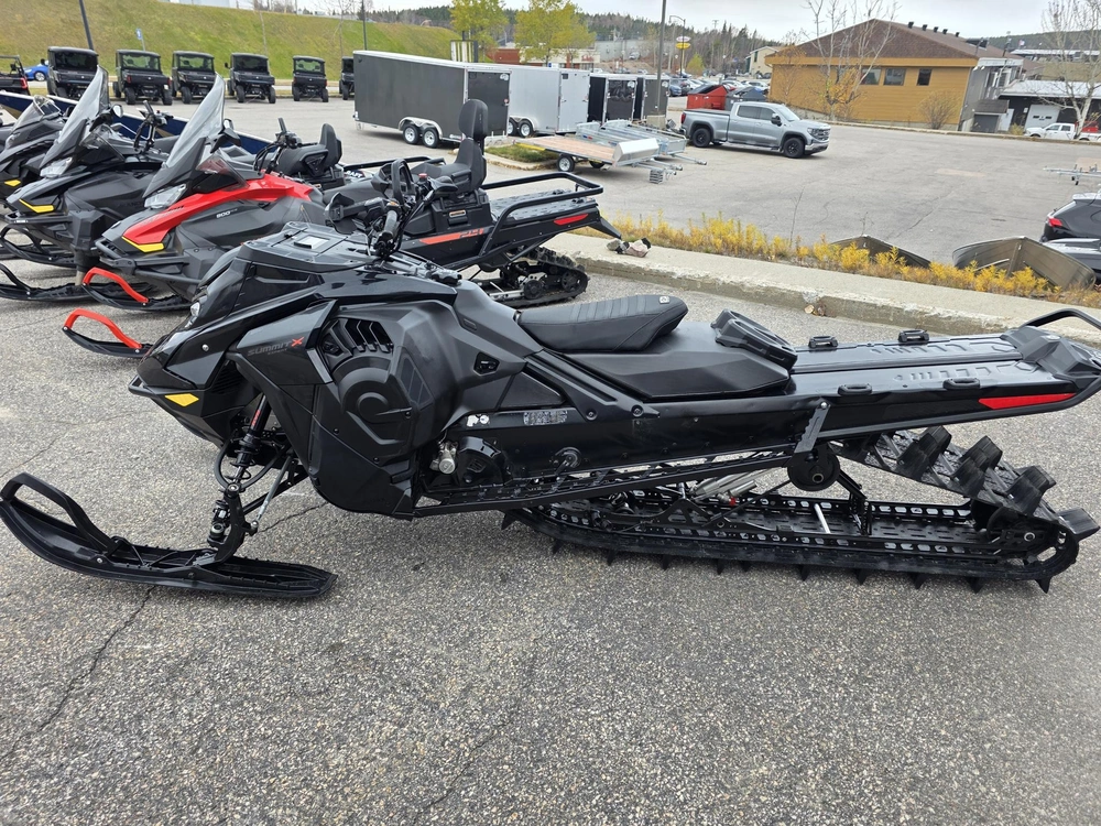Ski-doo Summit X 165'' 850 E-tec 2023