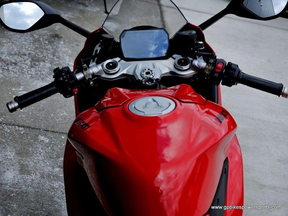 2026 Ducati Panigale V2 Red