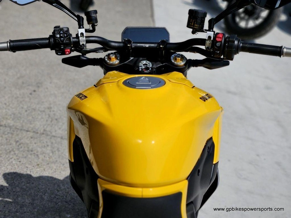 2026 Ducati Streetfighter V2 S Yellow