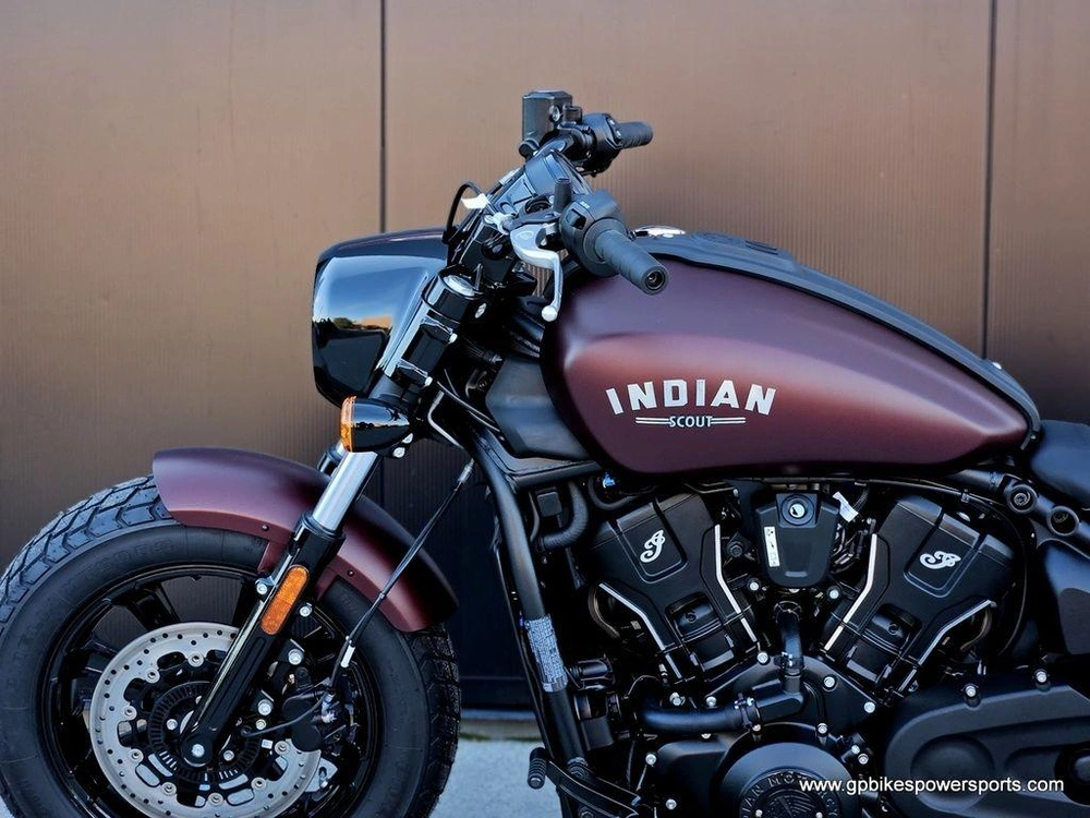 2026 Indian Motorcycle Scout® Bobber Maroon Metallic Smoke