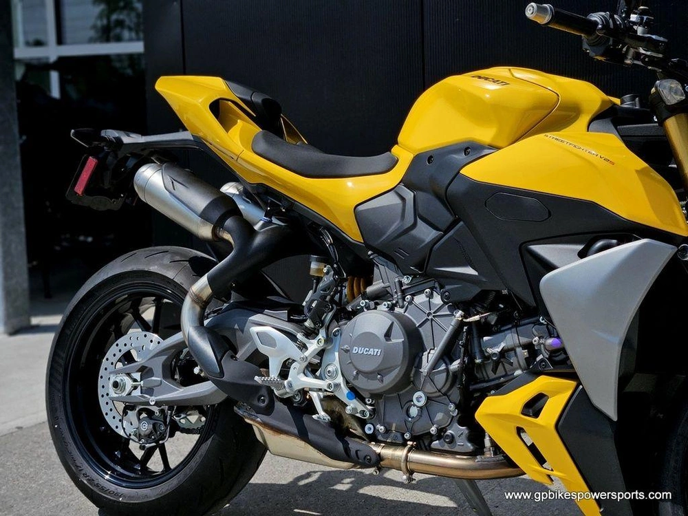 2026 Ducati Streetfighter V2 S Yellow