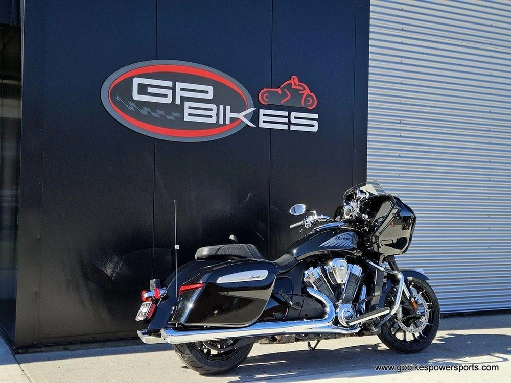 2026 Indian Motorcycle Challenger® Limited 112 W/powerband Audio Black Metallic