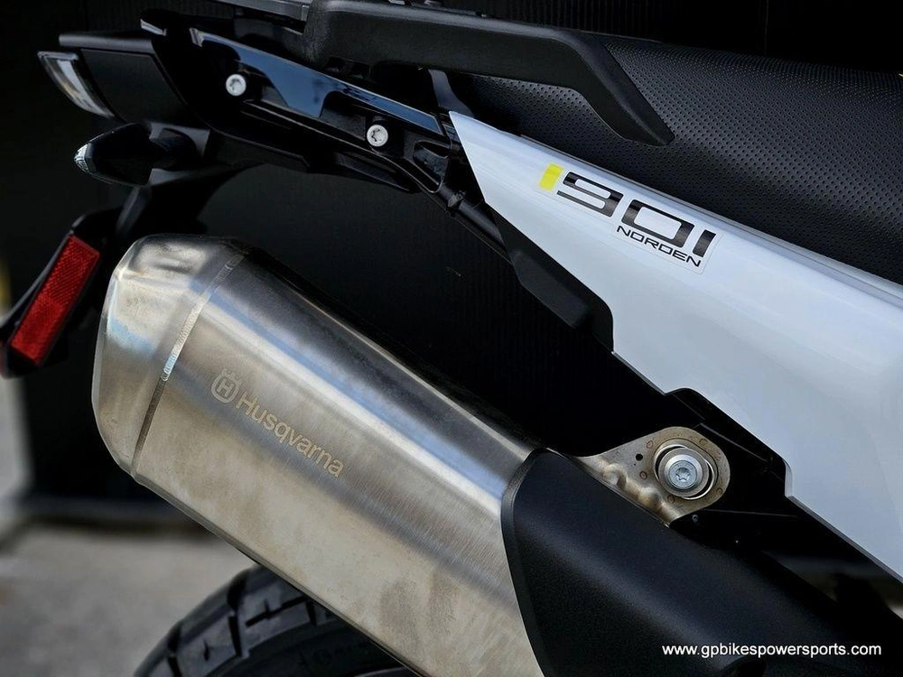2025 Husqvarna Norden 901