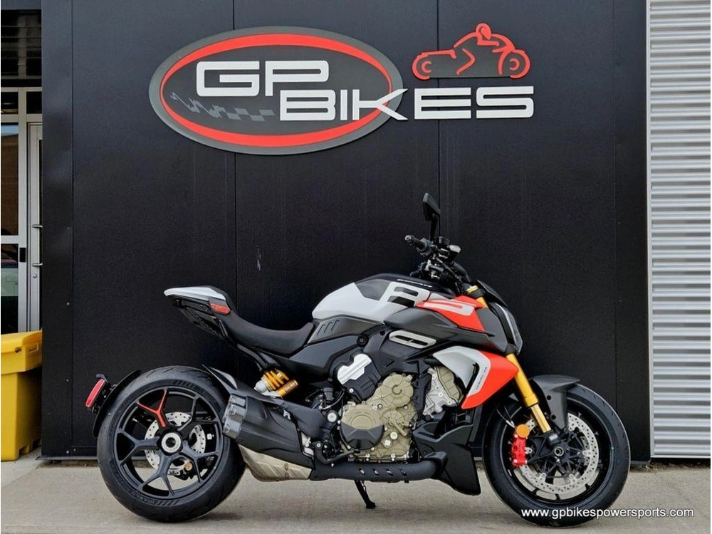 2026 Ducati Diavel V4 Rs Livery