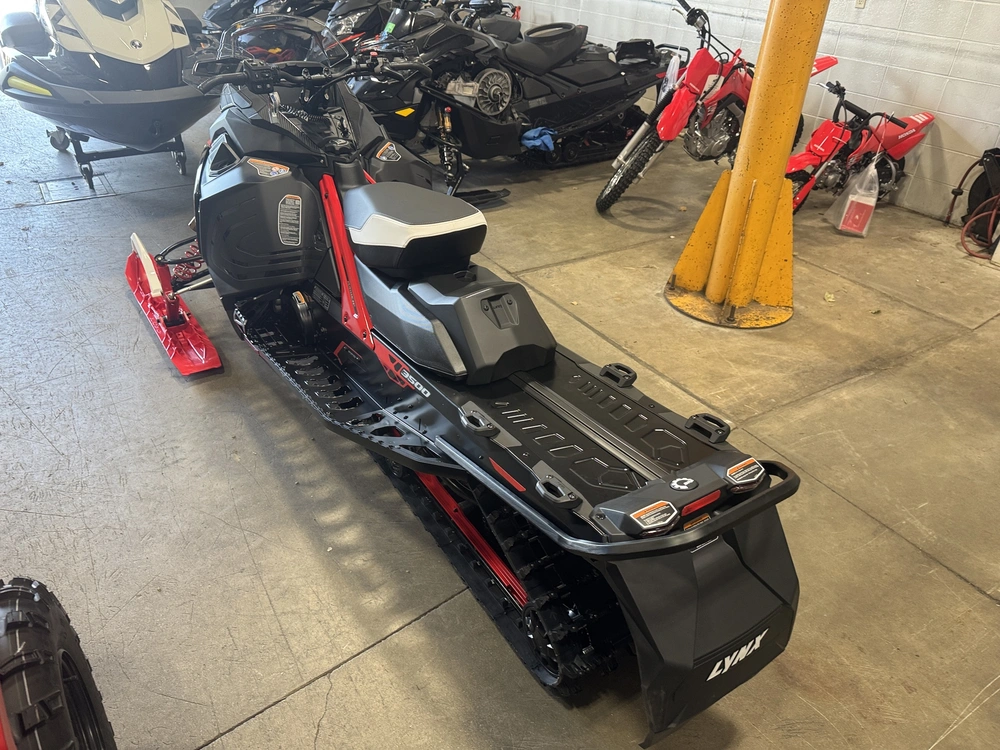 2027 Lynx Rave Re 600rr